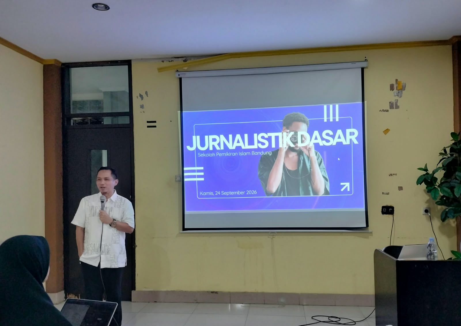 Tak Sekadar Teori, Spi Bandung Angkatan 12 Praktik Menulis Dalam Kelas Jurnalistik